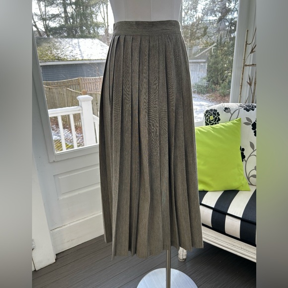 Vintage Part Two (1980's) 35-1/2" Black/Cream Pleated Skirt - Picture 1 of 4